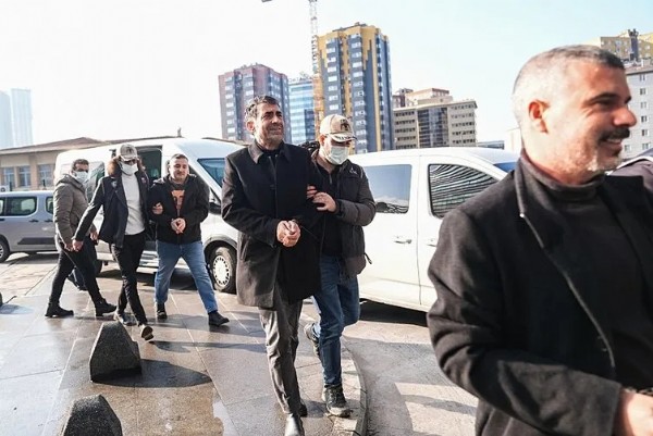 CHP’li belediyelere terör operasyonu! İşte 10 şüphelinin tutuklanma gerekçesi: Örgüt talimatı ile hareket ediyorlar!